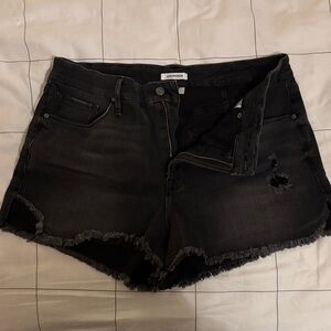Good American Good Curve Black Denim Shorts Size 16